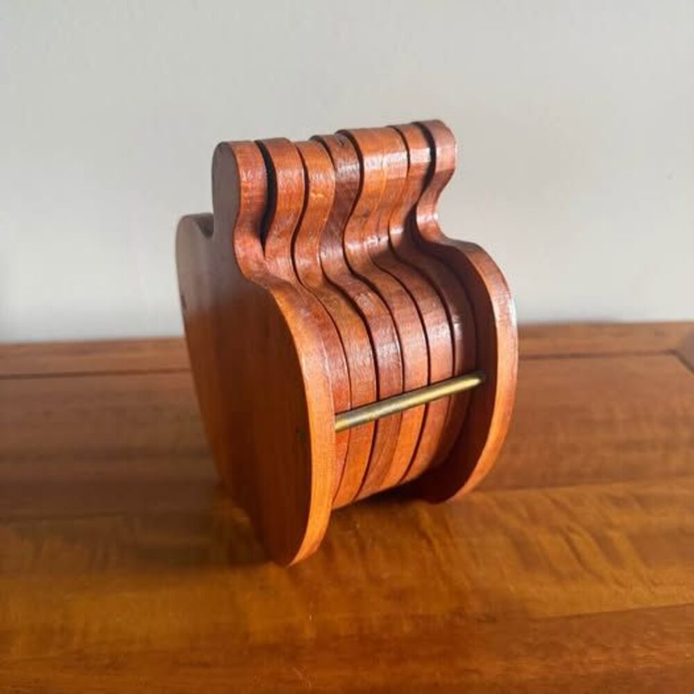 Vintage Wooden Apple-Shaped Coasters with Holder - Set of 6